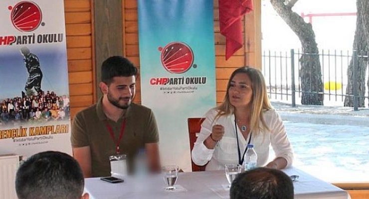 CHP İzmir Milletvekili Av. Sevda Erdan Kılıç, Gençlere Umut Aşıladı İktidarı seçimle almamıza az kaldı. Bu felaketi, enkazı hep birlikte kaldıracağız