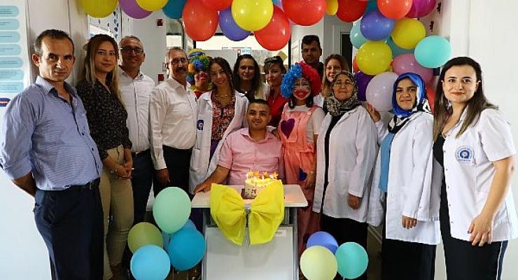Antalya Büyükşehir Belediyesi Özel Öğrenciler İçin Doğum Günü Kutladı