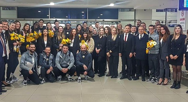VakıfBank, Kulüpler Dünya Şampiyonası için Antalya’ya gitti