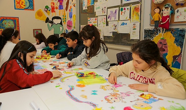 Cumhuriyet'in 100 Çocuğu İle Yarıyıl Sanat Atölyeleri Düzenledi